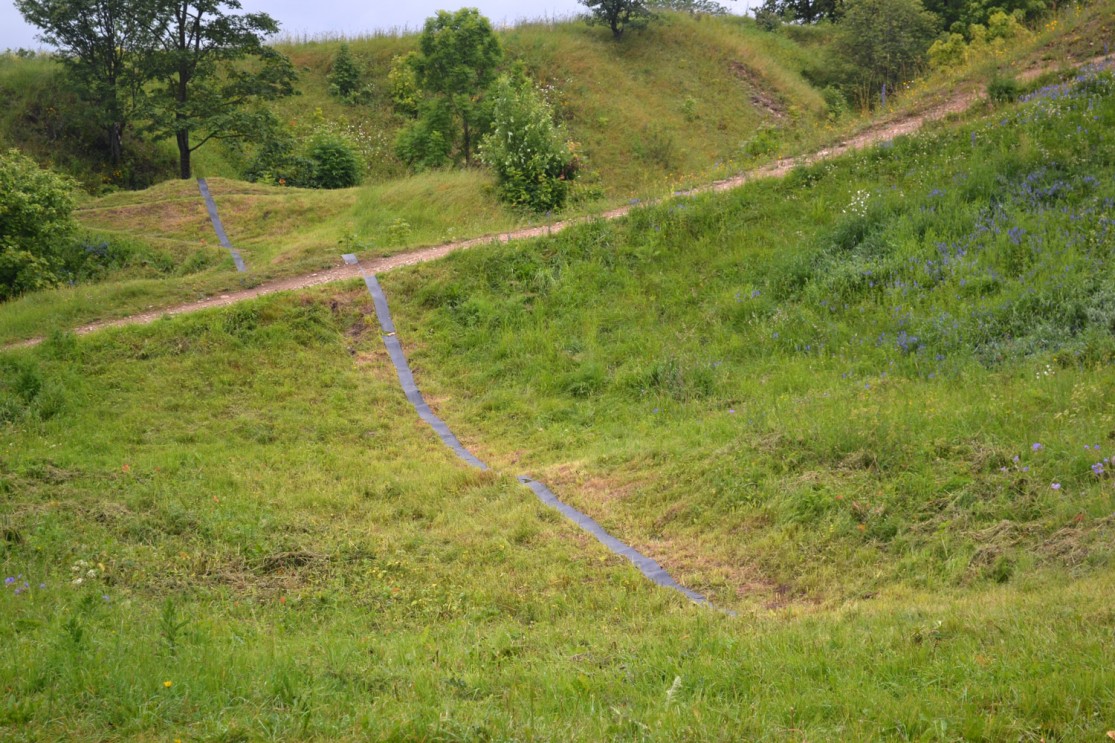 Straight-Line2